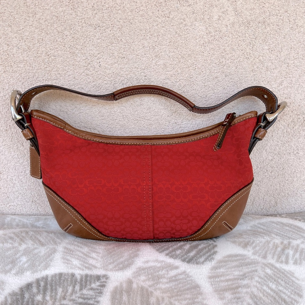 Coach shoulder bag in great condition